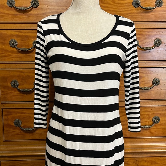 ‘#20 Calvin Klein Navy Blue and White Stripped Maxi Dress Size 6 EUC - Picture 8 of 14